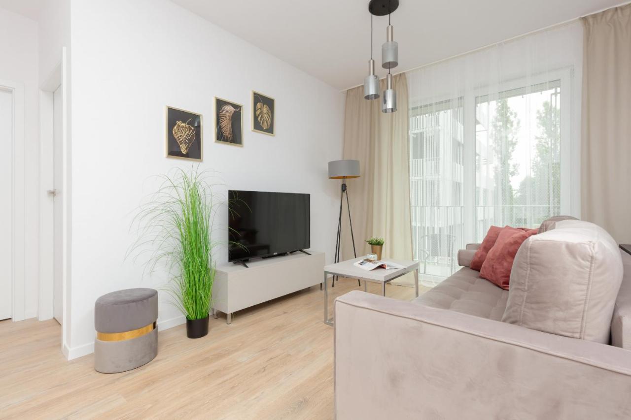 Stacja Wola Apartment Guminska By Noclegi Renters Warszawa Eksteriør billede
