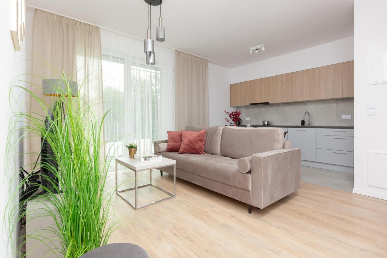 Stacja Wola Apartment Guminska By Noclegi Renters Warszawa Eksteriør billede