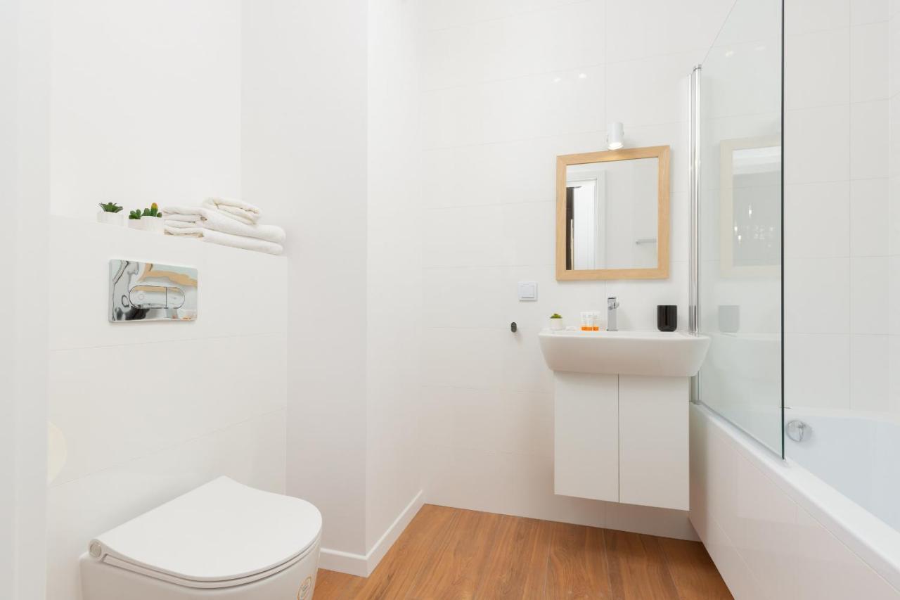 Stacja Wola Apartment Guminska By Noclegi Renters Warszawa Eksteriør billede